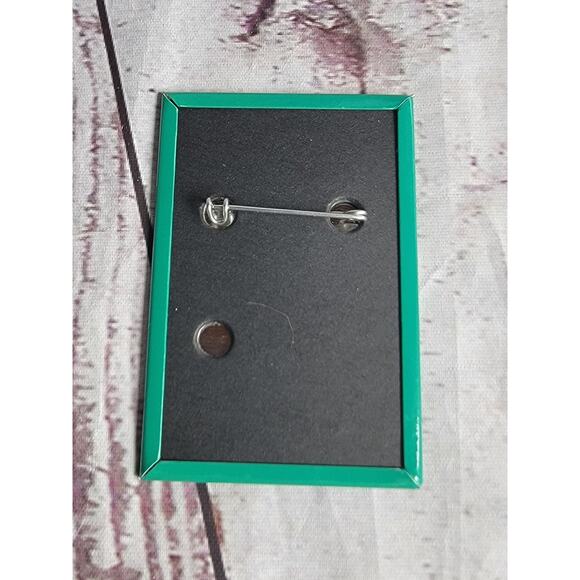 Walt Disney World Happy 25th Anniversary Toon Town Cast Exclusive Pin Button - Picture 3 of 3